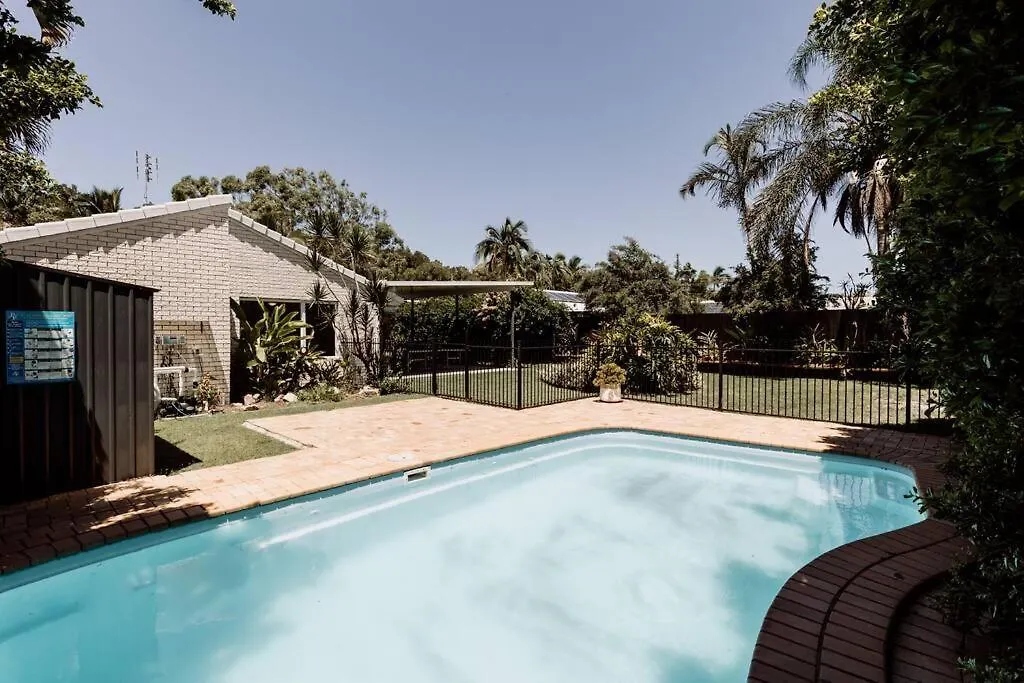 Seaside Escape On 'Tanah' Villa Yaroomba
